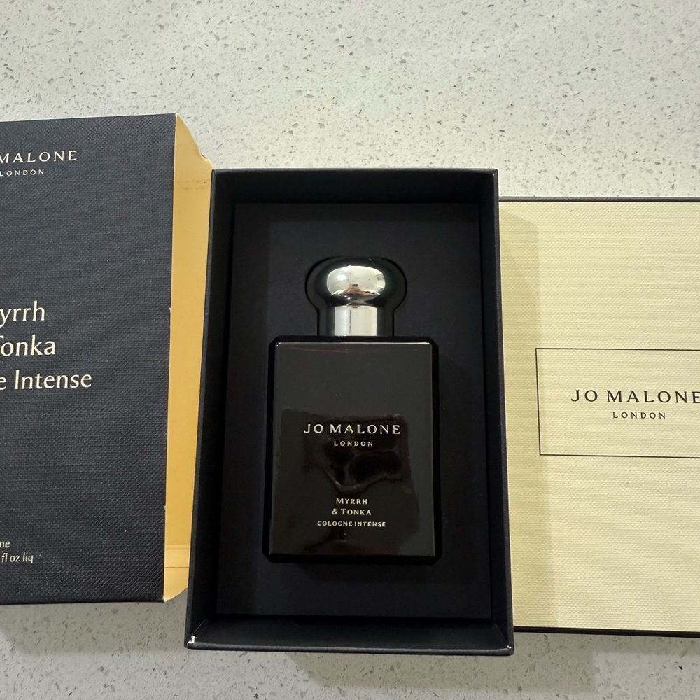 Jo Malone Myrrh & Tonka in Elegant Black Packaging